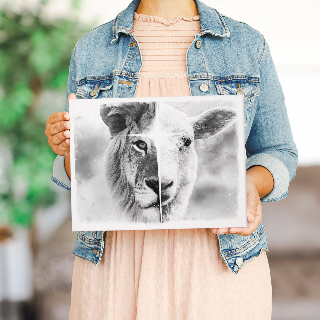 B&W Lion Lamb